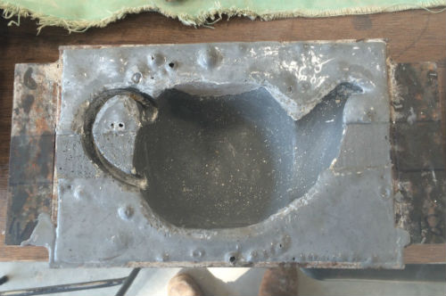 Female epoxy mould for teapot
